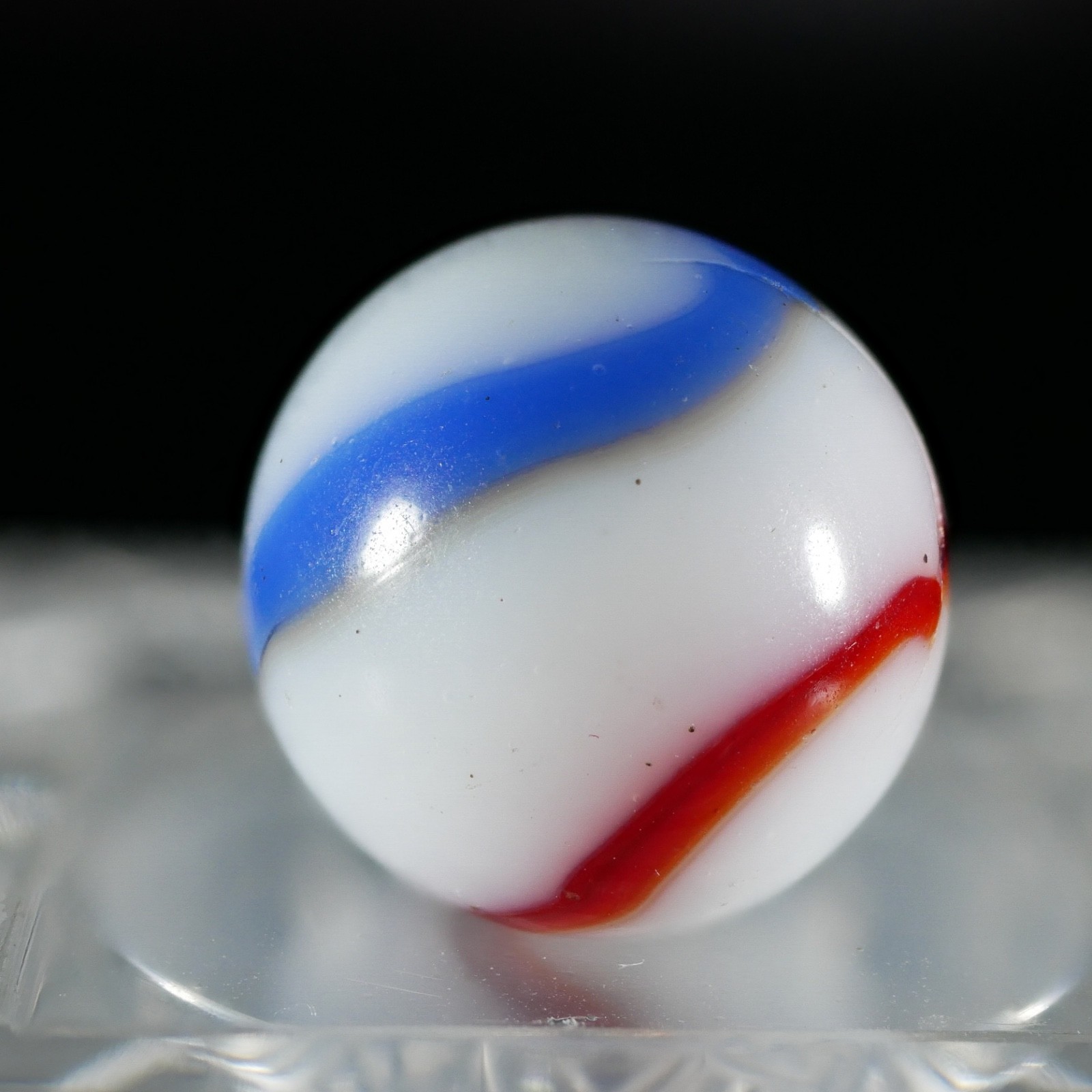 Peltier Rainbo RWB Red White Blue Patriotic Non-Flip-Flop Marble 9/16″ NM