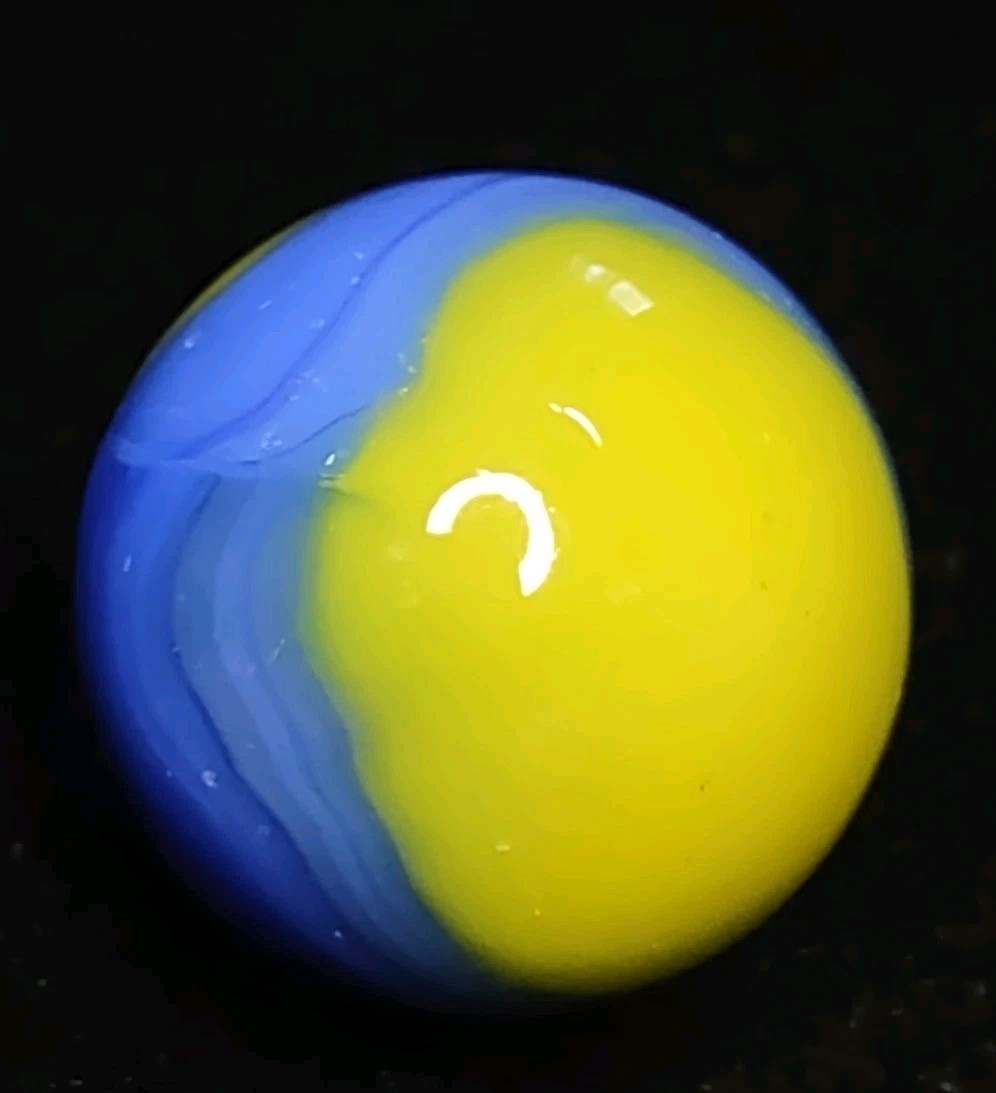 Blue & Yellow Cub Scout Patch Marble King 👑 Glass Toy Vintage Marble .63″