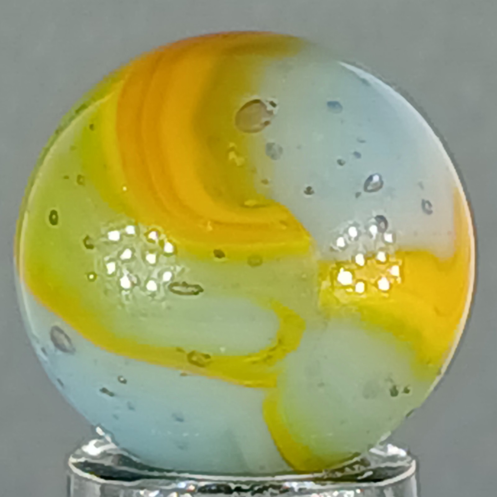 Vintage Peltier Rainbo Marble .62 Inches Near-Mint Condition Combined Shipping