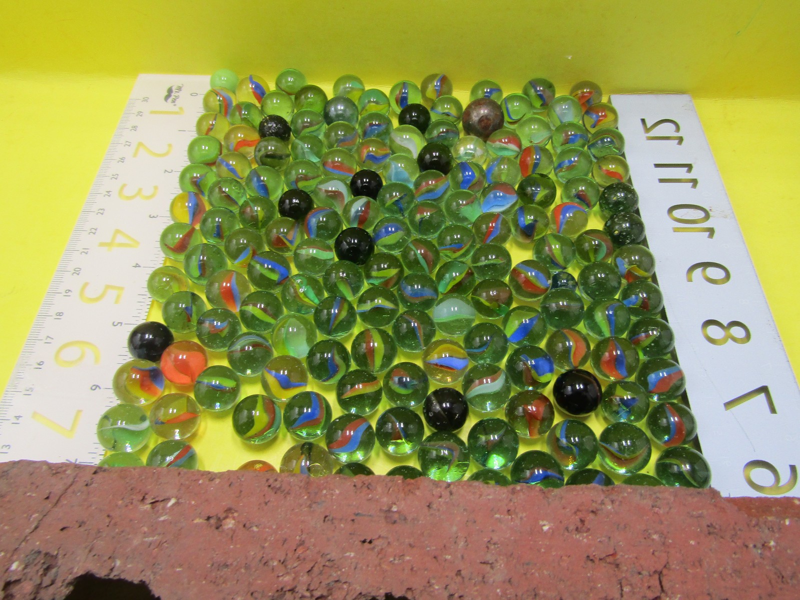 Vintage Lot of 120+ Glass Cat’s Eye Swsirl Mixed Colors Assorted Sizes LOT B