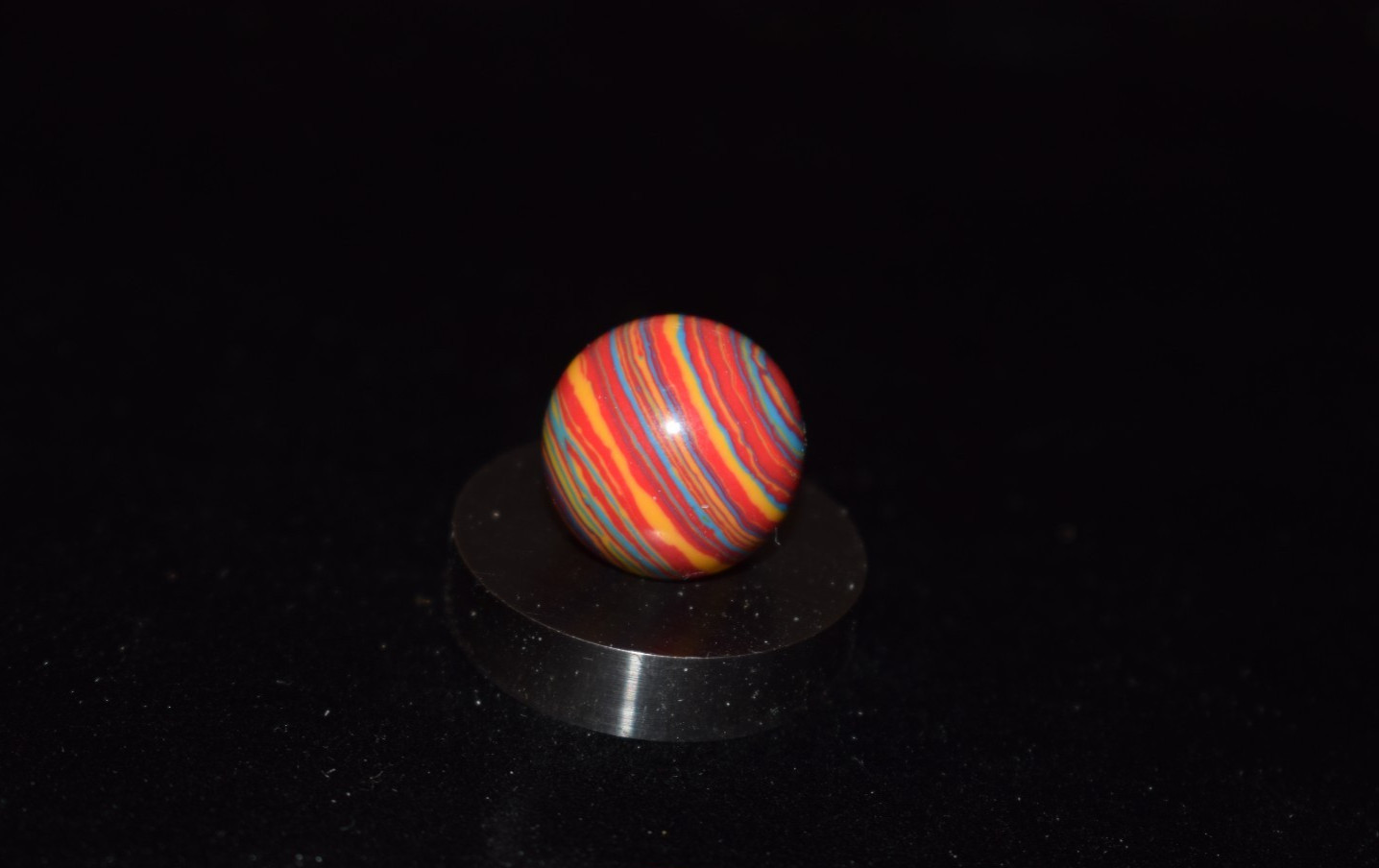 Clay🎯 Bullseye💪Superman🔴🔵🟡Colors Toy Collectors Marble size” 5/8″=.625″Mint