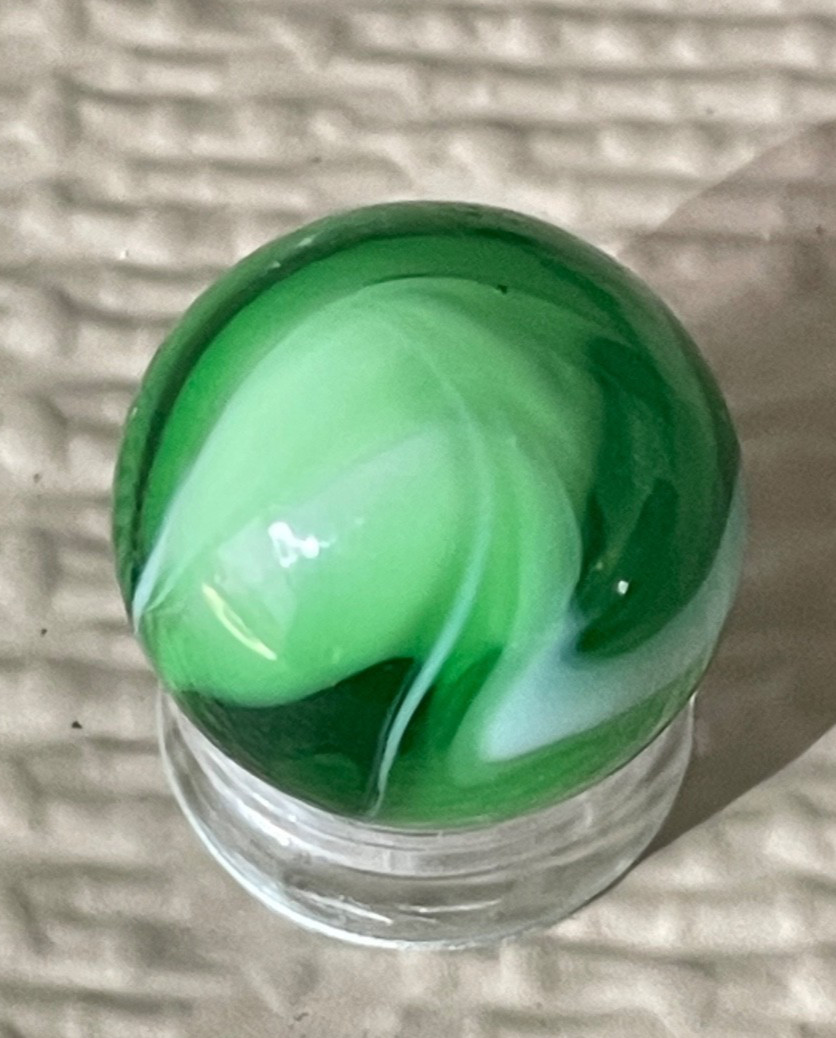 BEAUTIFUL West Virginia Green Swirl/Slag 11/16″ Marble MINT