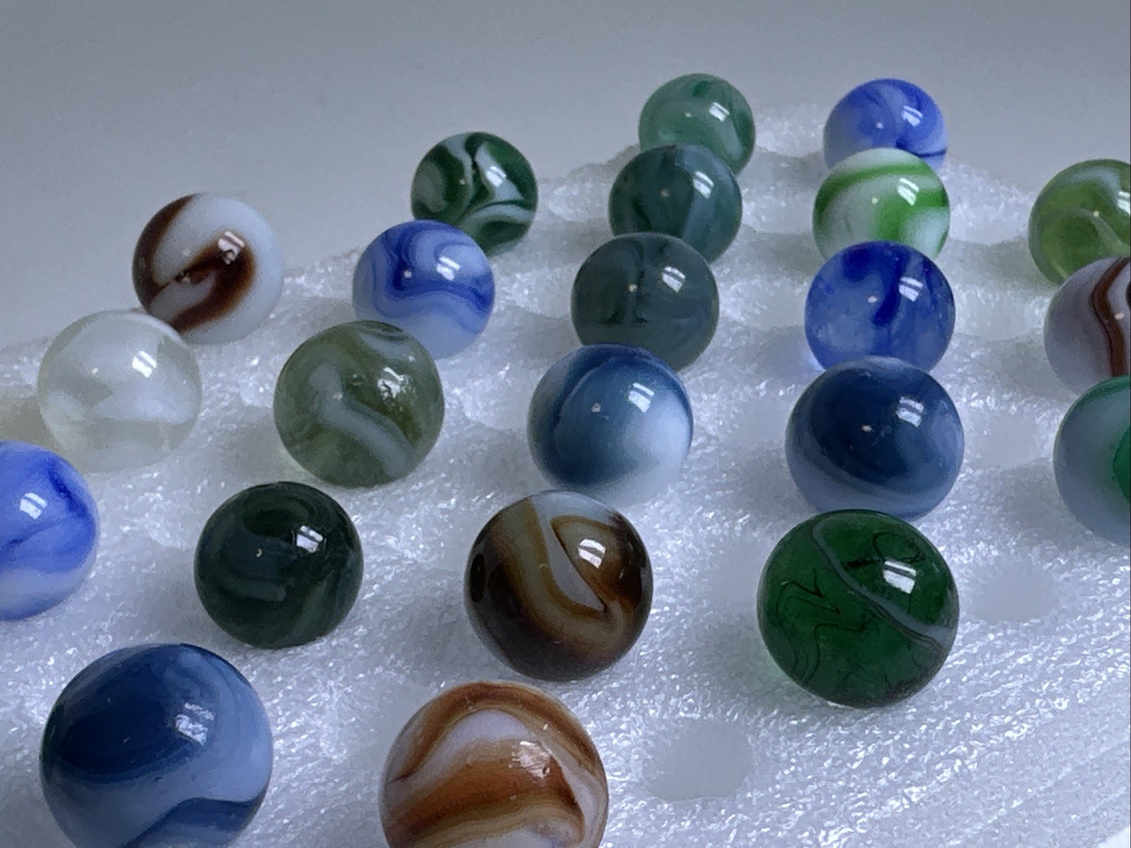 370 Lot Of 30 Vintage Cairo Swirl Marbles!