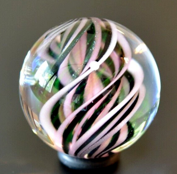 JOSHUA JUSTICE GLASS MARBLE/1.388″-ROSE/GREEN LUTZ BLACKLIGHT TORNADO/NEON GREEN