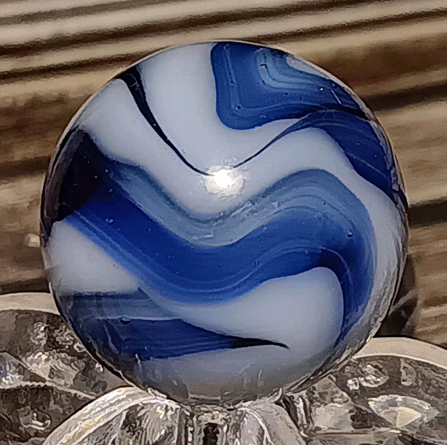 Stunning Ravenswood Swirl Marble. .56″ NM(+) UV Active. Glows Very Hot. HTF Type