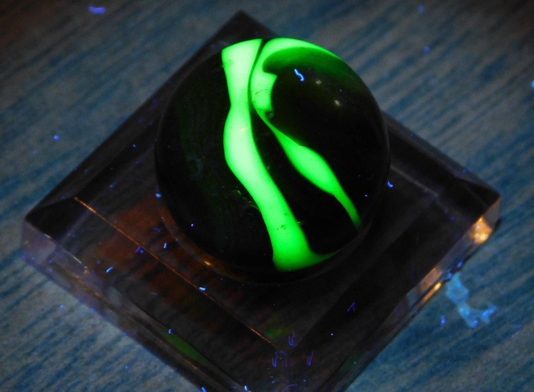 Vintage Glass Marble Near Opaque Black White Corkscrew? UV Reactive 0.59″ #U-15