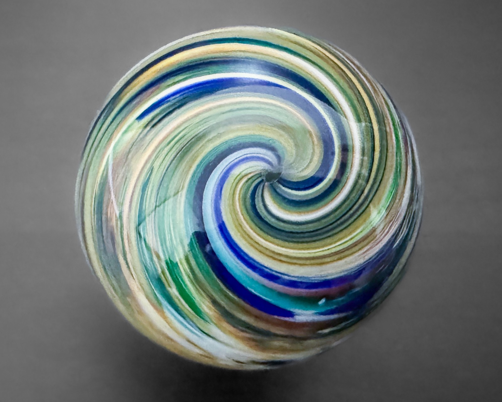 Steve Davis 1.51 Lobed Onionskin Contemporary Swirl Handblown Art Glass Marble