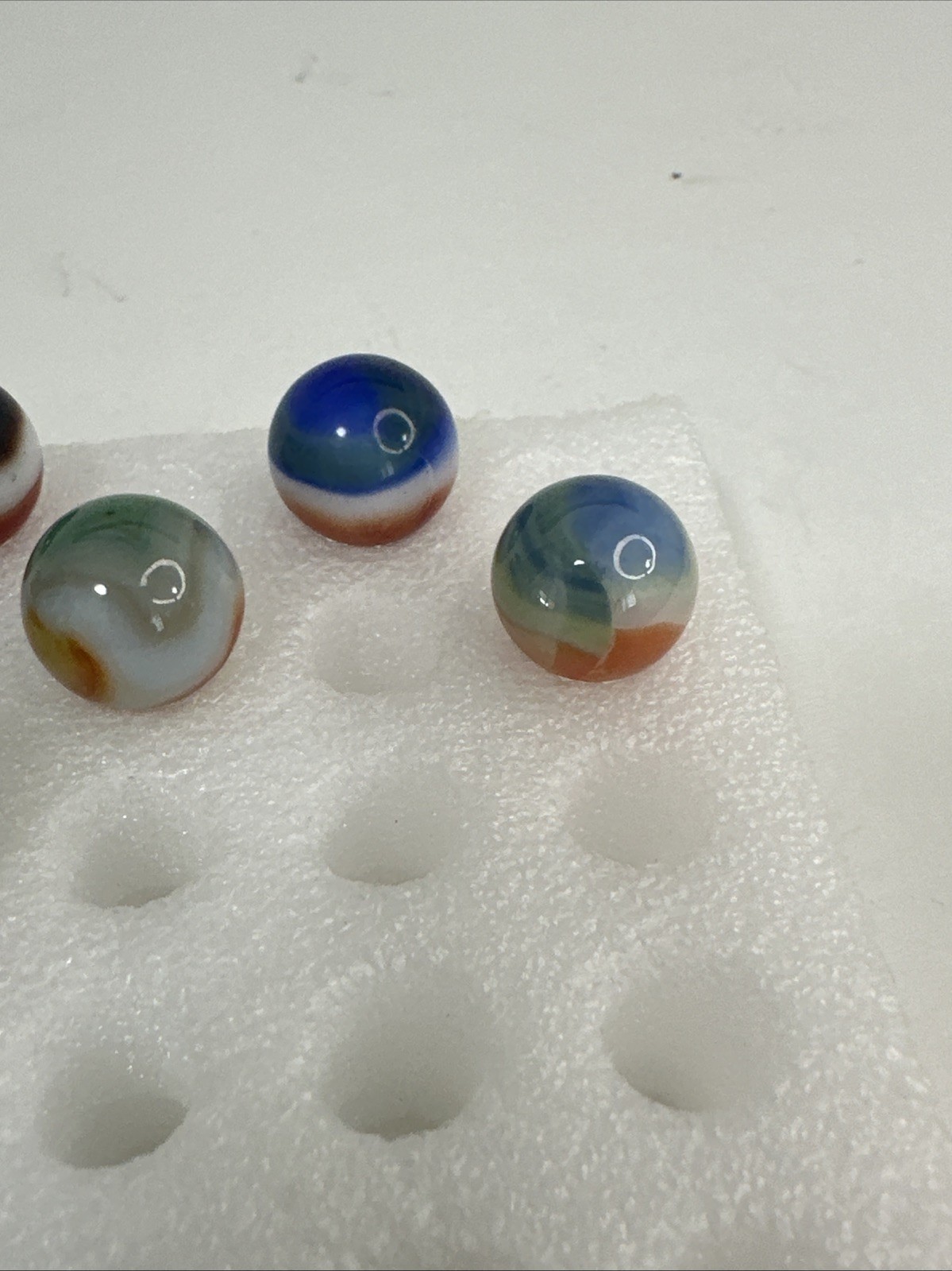 061 Lot Of 14 Exotic Vitro Agate All Reds!