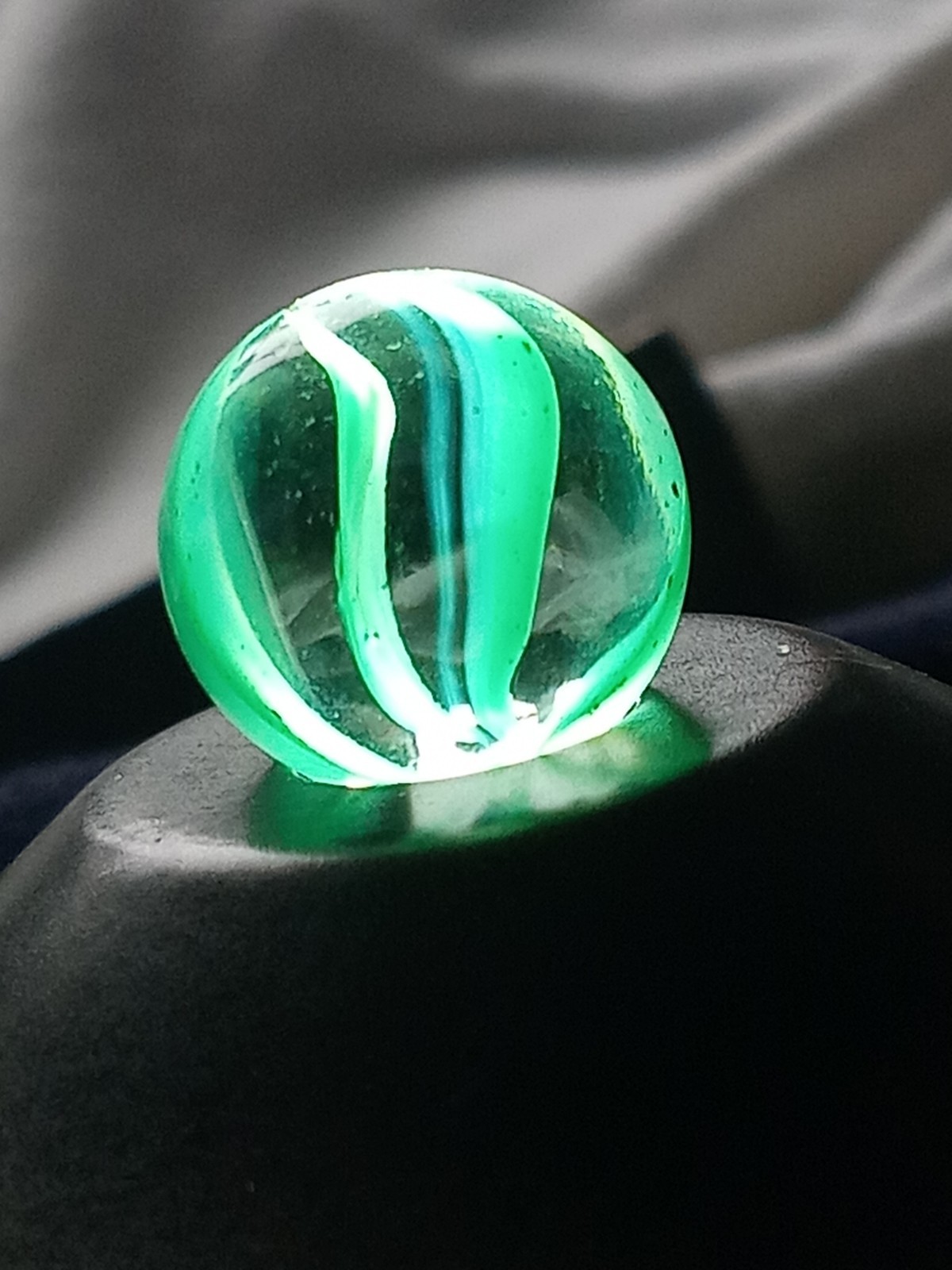 Unique Onionskin Swirl Marble 0.60