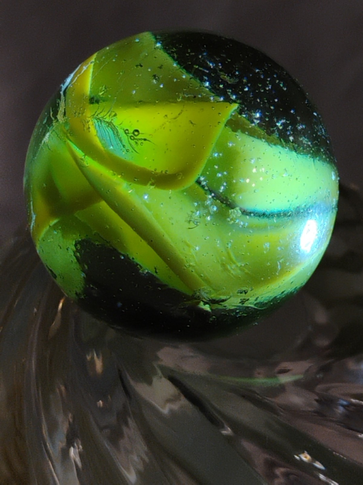 Vintage Crazy .95 Vitro Peltier Marble King Hybrid Cobra Shooter Size Marble ?