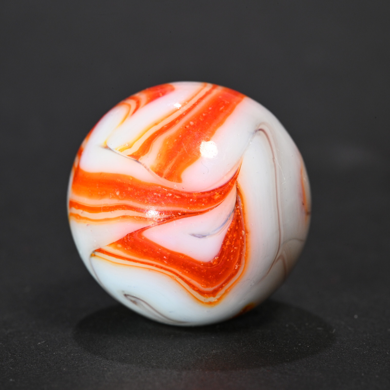 Midsize Veiligglas Opaque Vintage Marble Bold Streaky Orange 1950’s 21.1mm 13/16