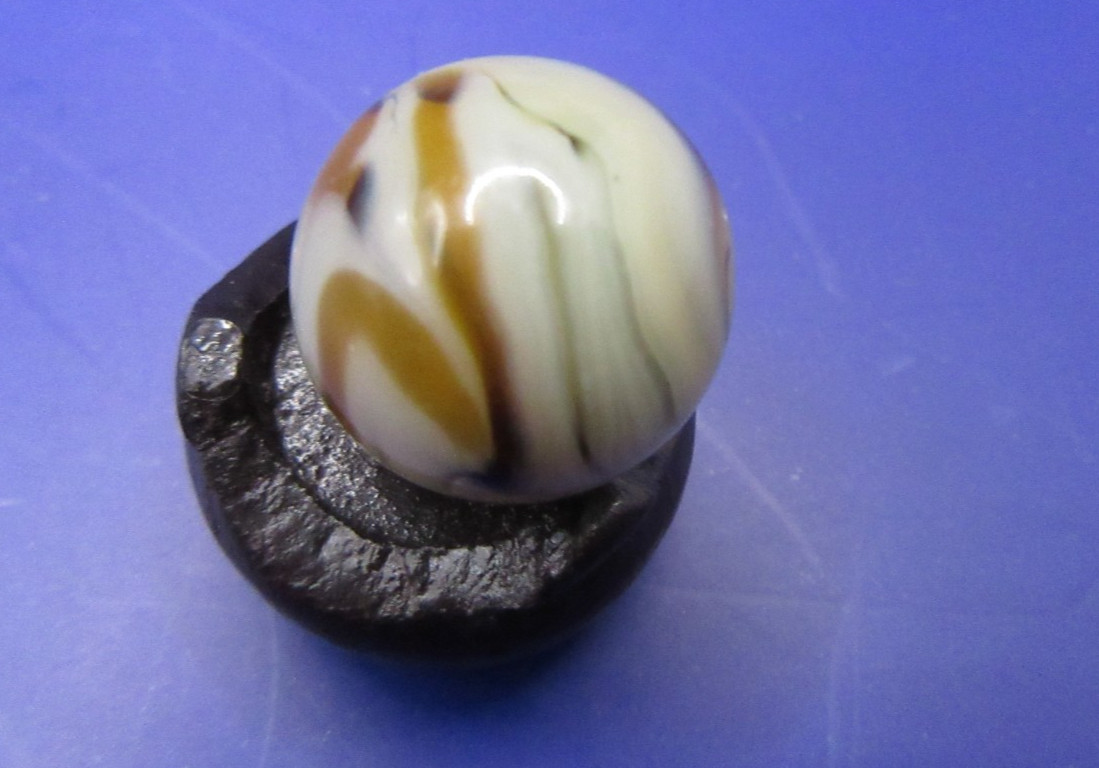 BEAUTIFUL VINTAGE ALLEY AGATE SWIRL MARBLE- Tan/Brown 11/16″