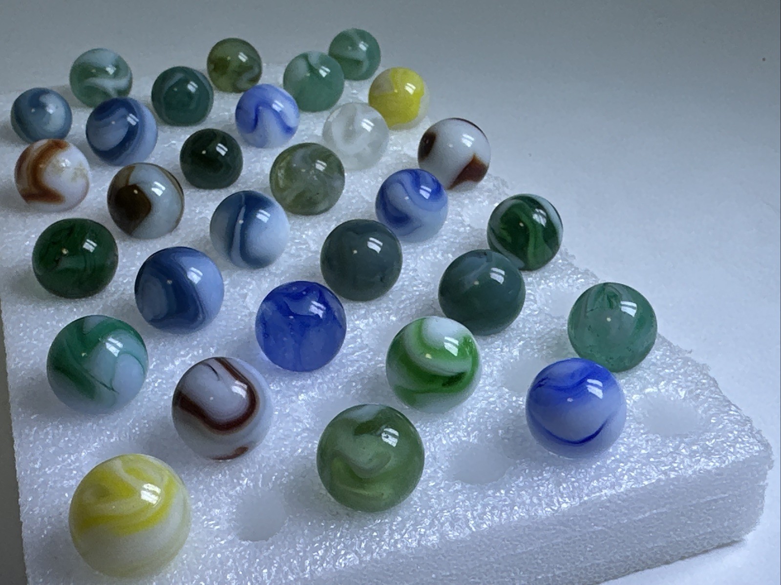370 Lot Of 30 Vintage Cairo Swirl Marbles!