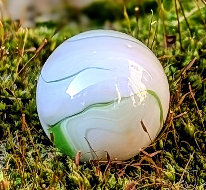 21/32″ Alley Agate St Marys Busy Swirl With Aventurine Vintage Marbles MM
