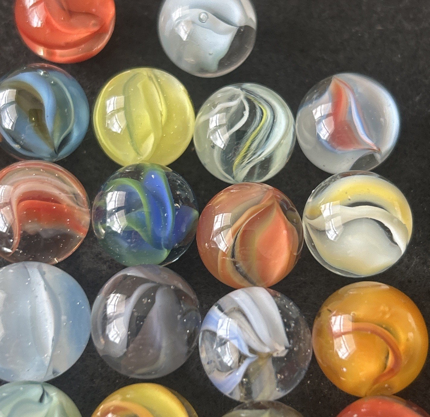 Lot Of 30 Plus Vitro Agate Hybrid Cat’s Eye Marbles 5/8” Or Less NM/Mint