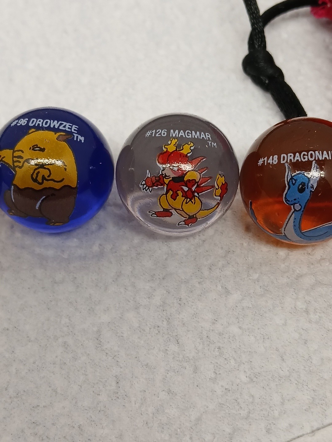 NINTENDO 1999/2000 Pokemon Marble Lot of 9 Marbles With A #68 MACHAMP Bag RARE