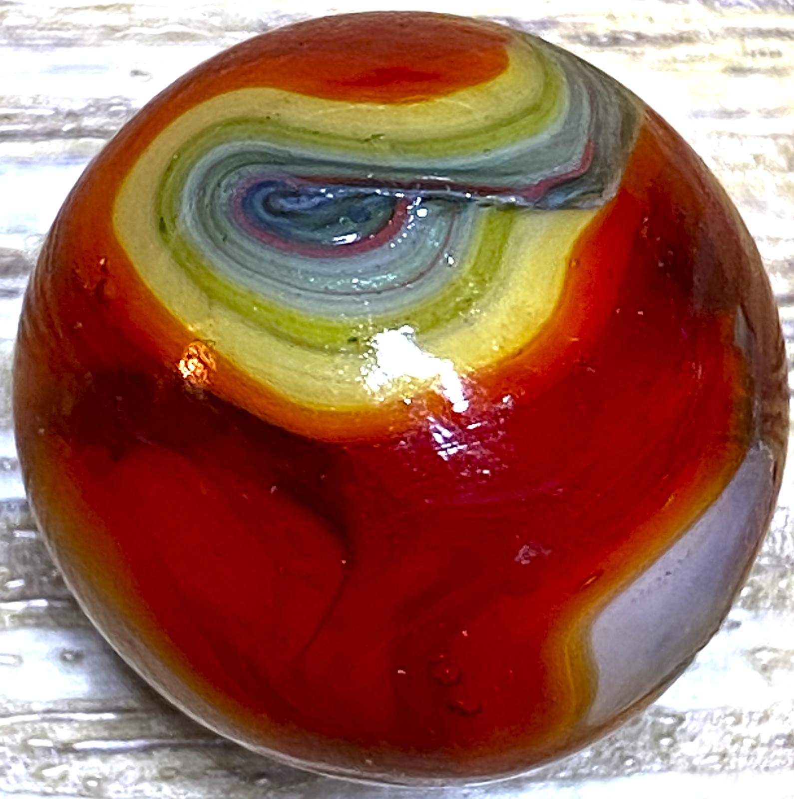 DAS/JABO CANDY APPLE JELLY RED TRANSPARENT SWIRLED SHOOTER .75″ BOX01/146