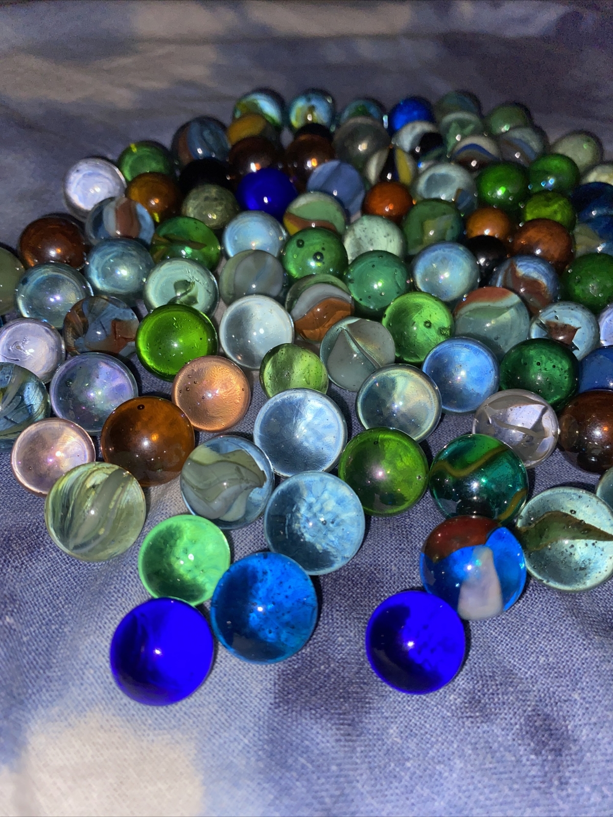 vintage marbles from the 1980s and 1990s lot of marbles Set Of 100