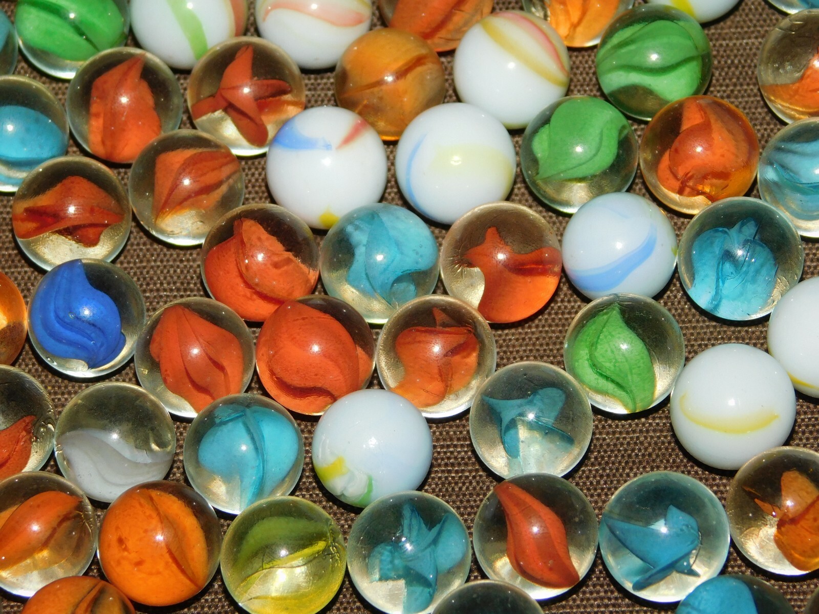 VINTAGE TOY 101 OLD MARBLES LOT