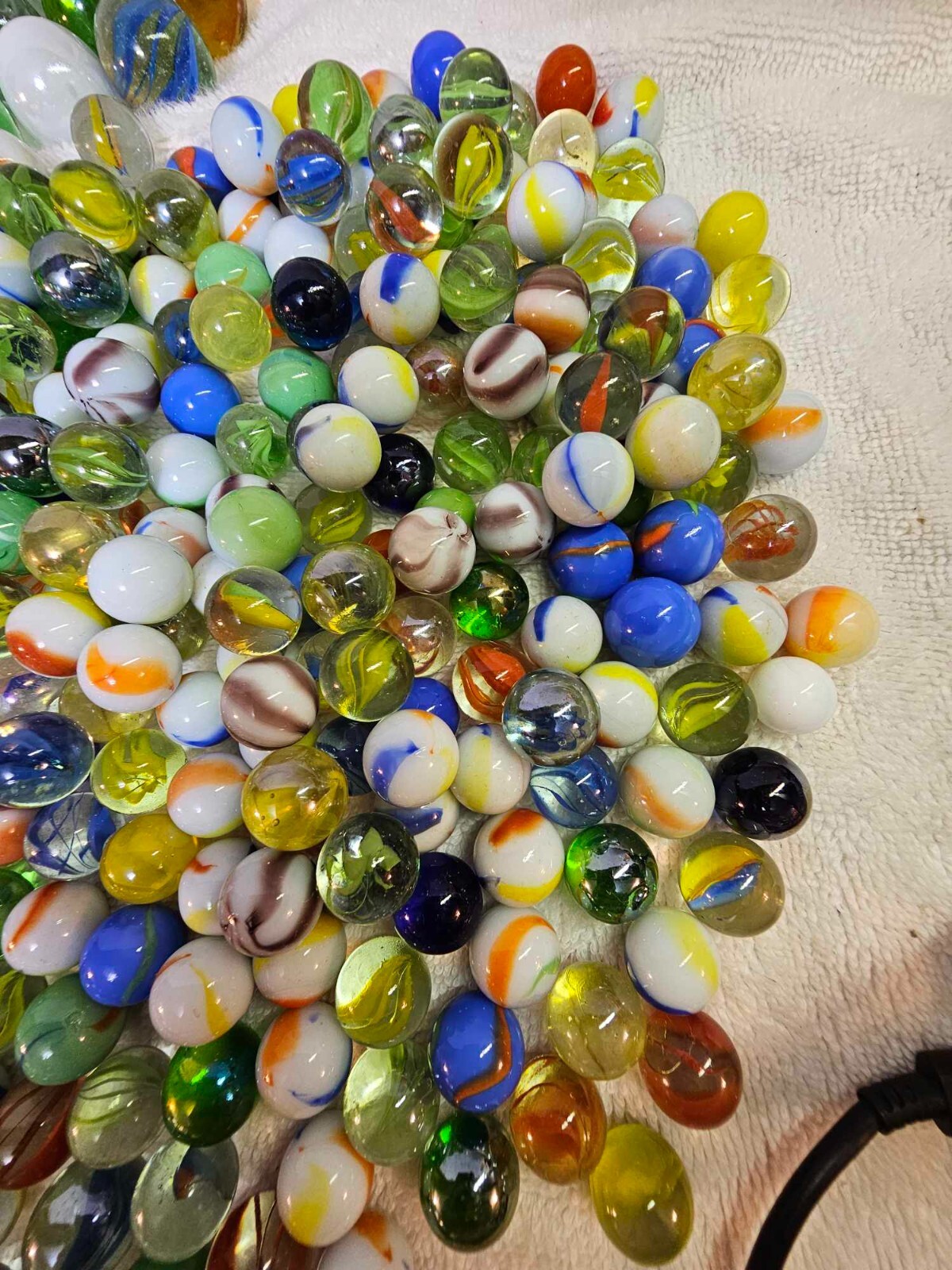 Lot of 289- vtg cats eye, swirl jadeite color glass marble Mixed -12 medium size
