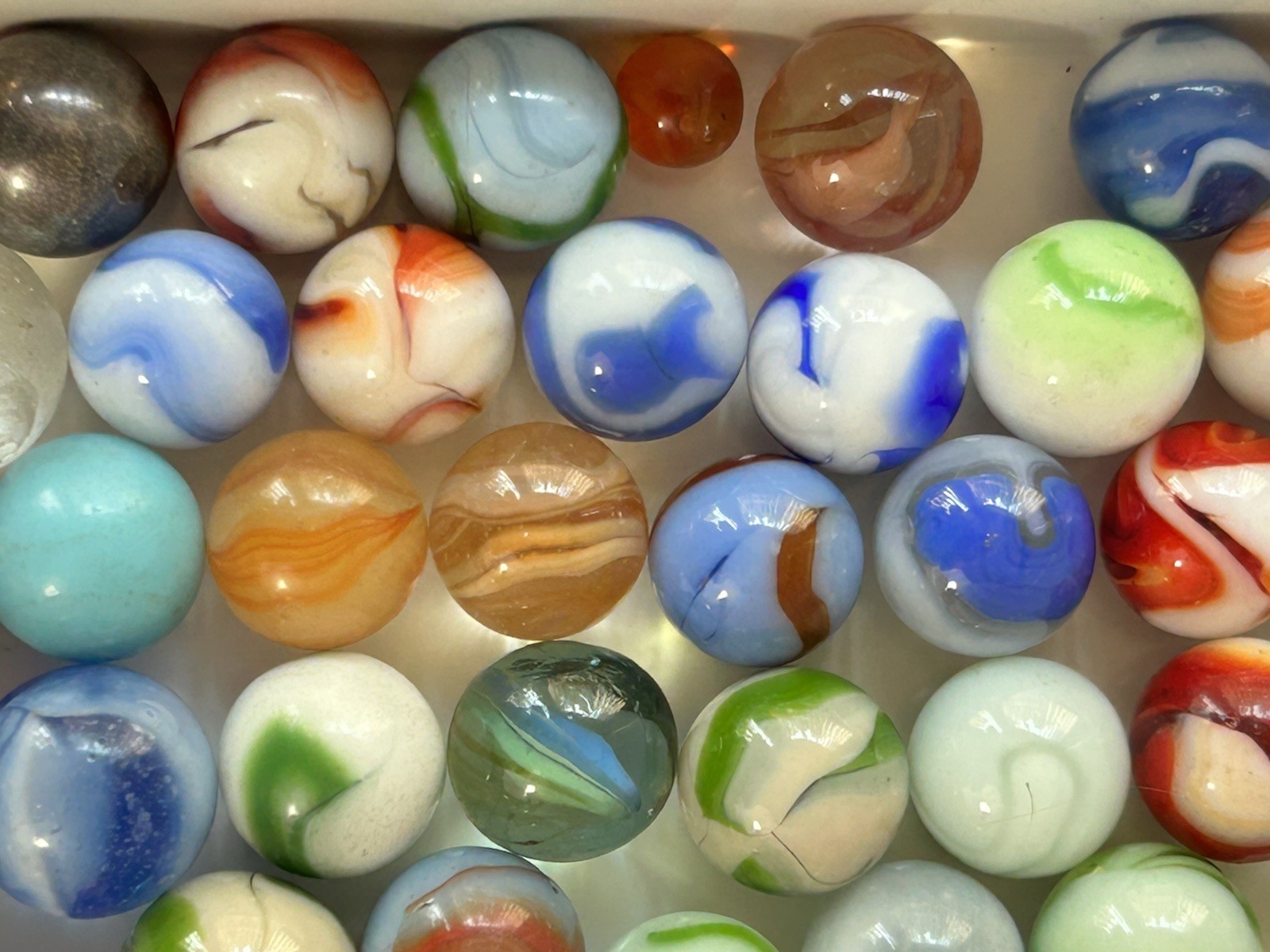 339 Vintage Glass Marbles Lot Includes UV Reactive Uranium & Cadmium Marbles