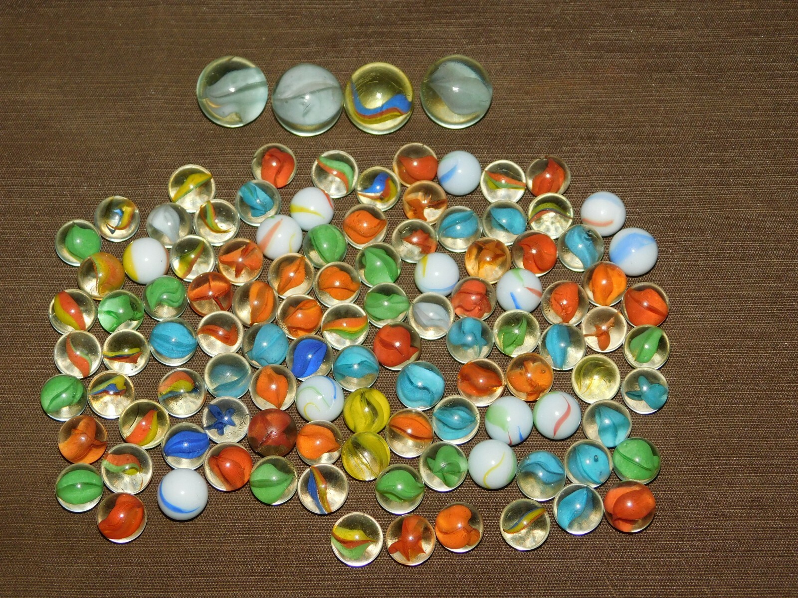 VINTAGE TOY 109 OLD MARBLES LOT