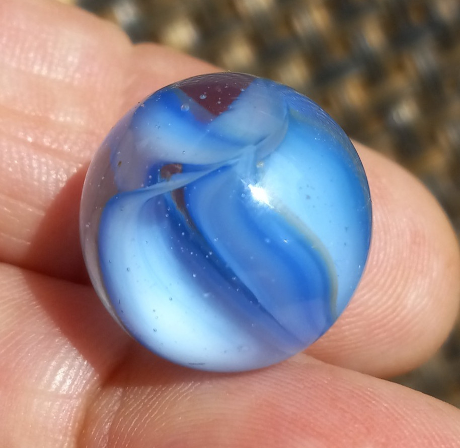 St. Mary’s Hybrid Blue Dark Blue Tips Five Vein Cat’s Eye Marble