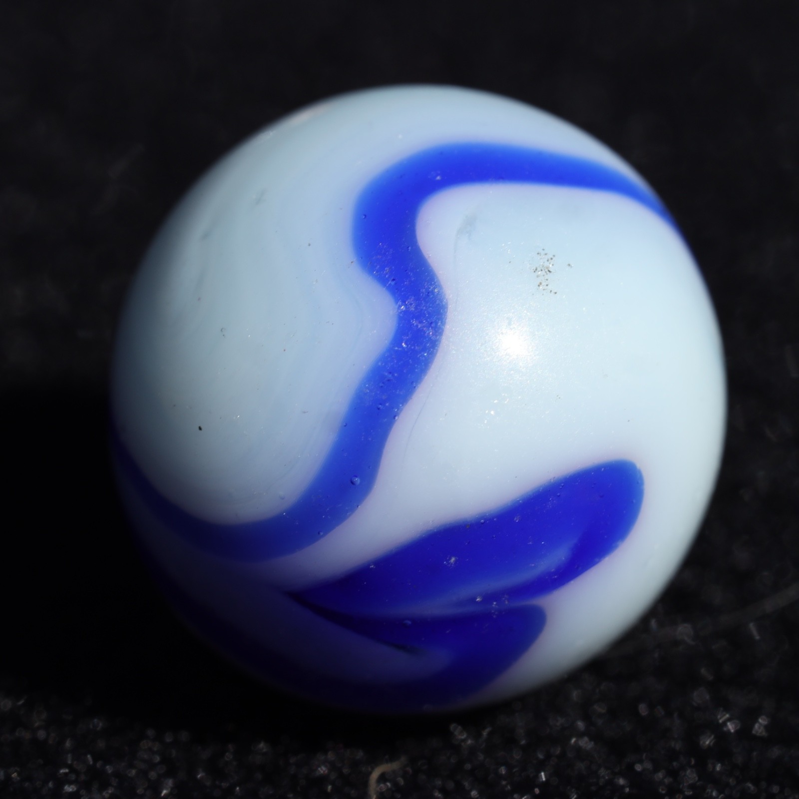 ALLEY Blue White WV West Virginia Swirl Marble 5/8″ M- Combined Shipping