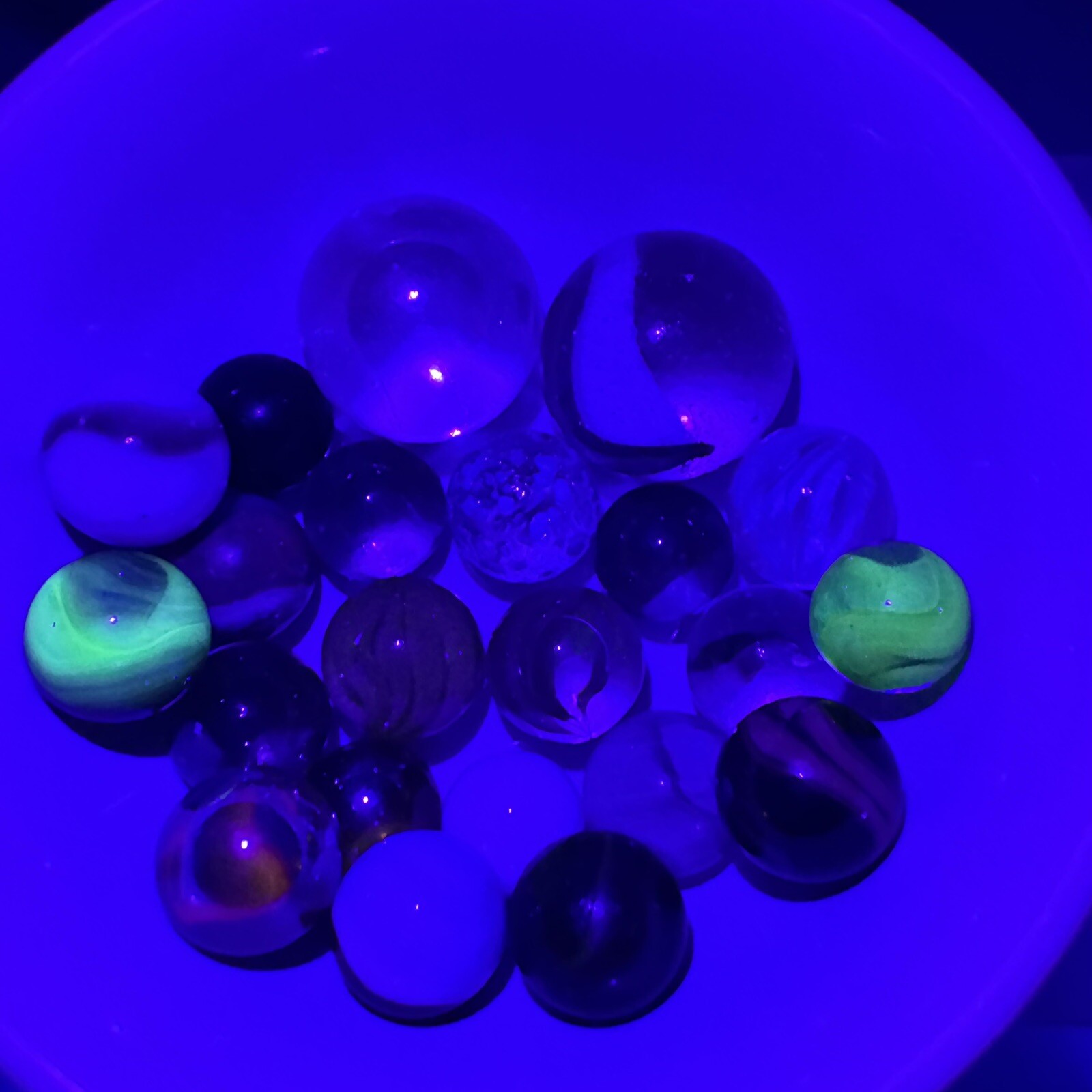 Vintage Marble Lot Of MARBLES UV Reactive Cadmium Uranium Lot #84