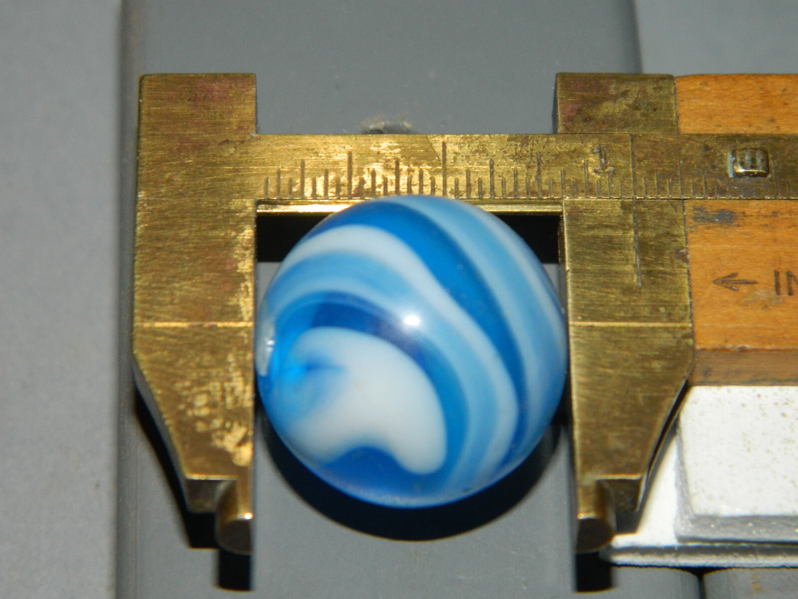 Christensen SKY BLUE SLAG Marble approx 13/16″+