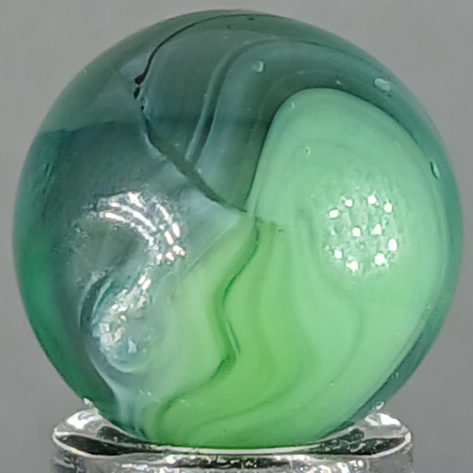 Vintage Vitro Conqueror Marble .60 Near-Mint Condition Combined Shipping