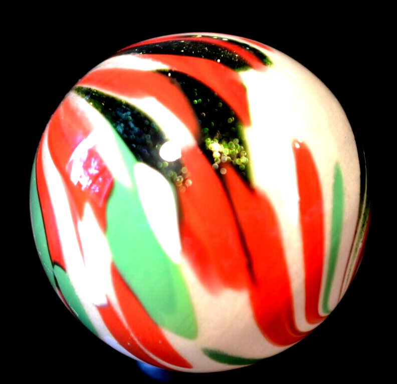 BRIAN TOSELAND GLASS MARBLE/1.797″-CHRISTMAS GUINEA-LIME GREEN UNDER BLACKLIGHT