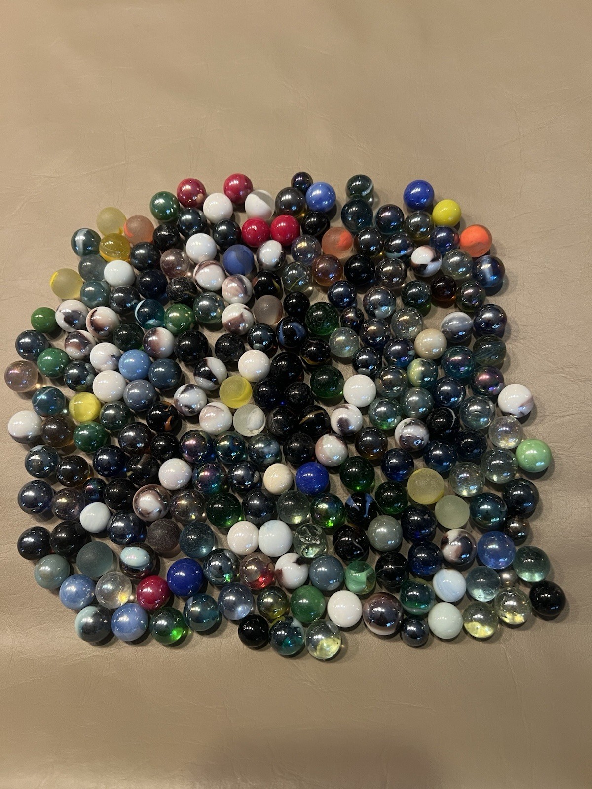 Lot of 218 marbles (5-13mm)