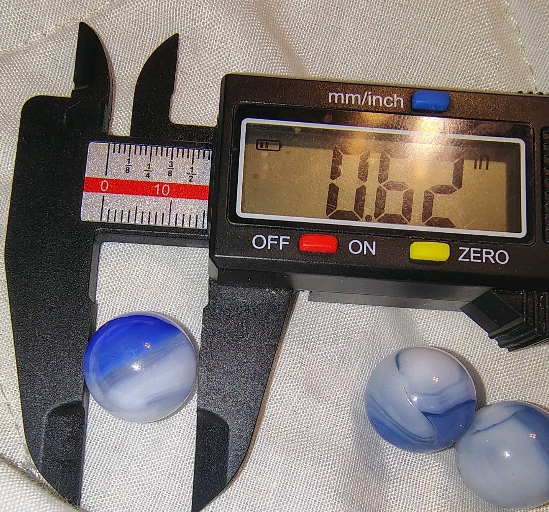ChristensenAkro Agate Peltier? Swirl Glass Marbles Gray Blues White .62′ Ref #31