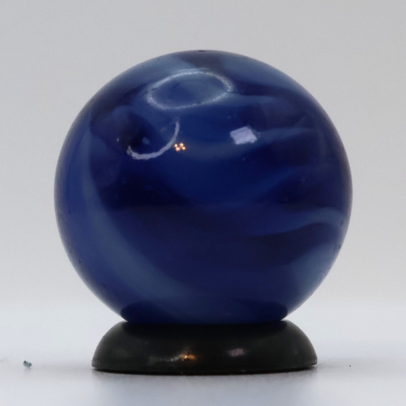 11/16″ Alley Agate? Flame Marble translucent & blue NM+