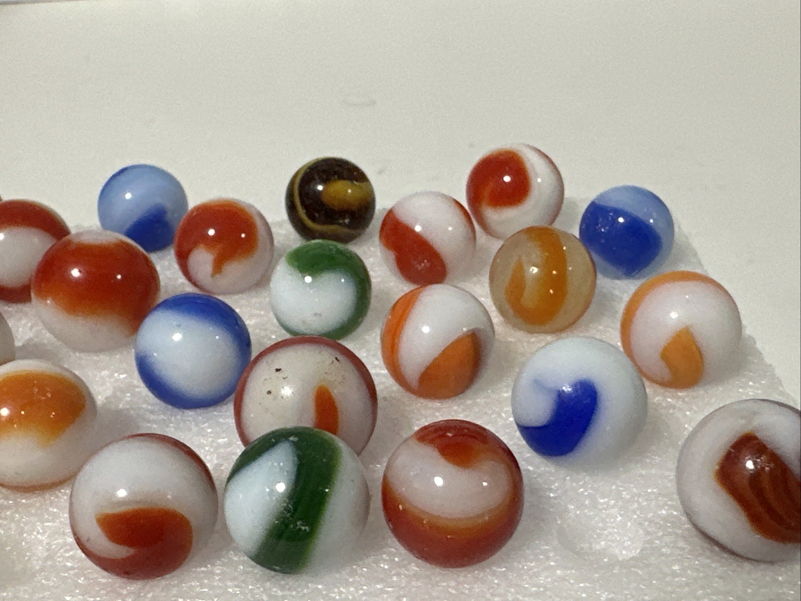 414 Lot Of 31 Akro Agate Prize Name Vintage Marbles! Played With