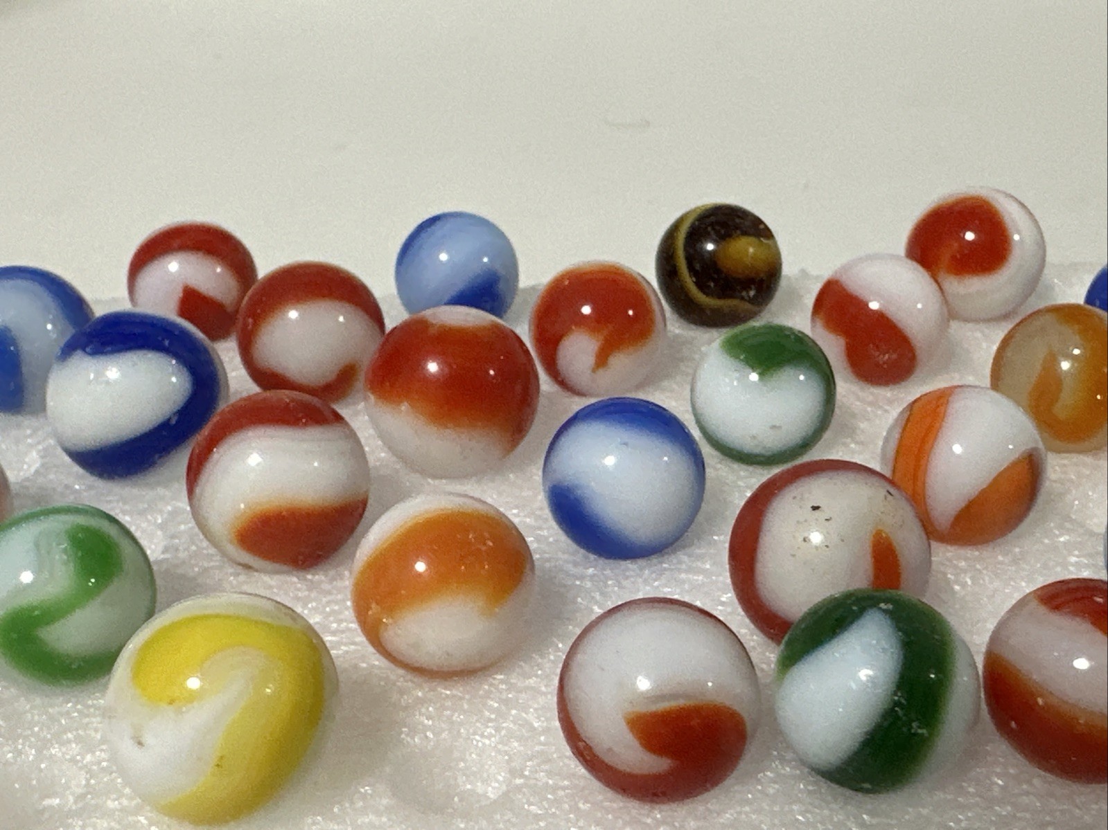 414 Lot Of 31 Akro Agate Prize Name Vintage Marbles! Played With