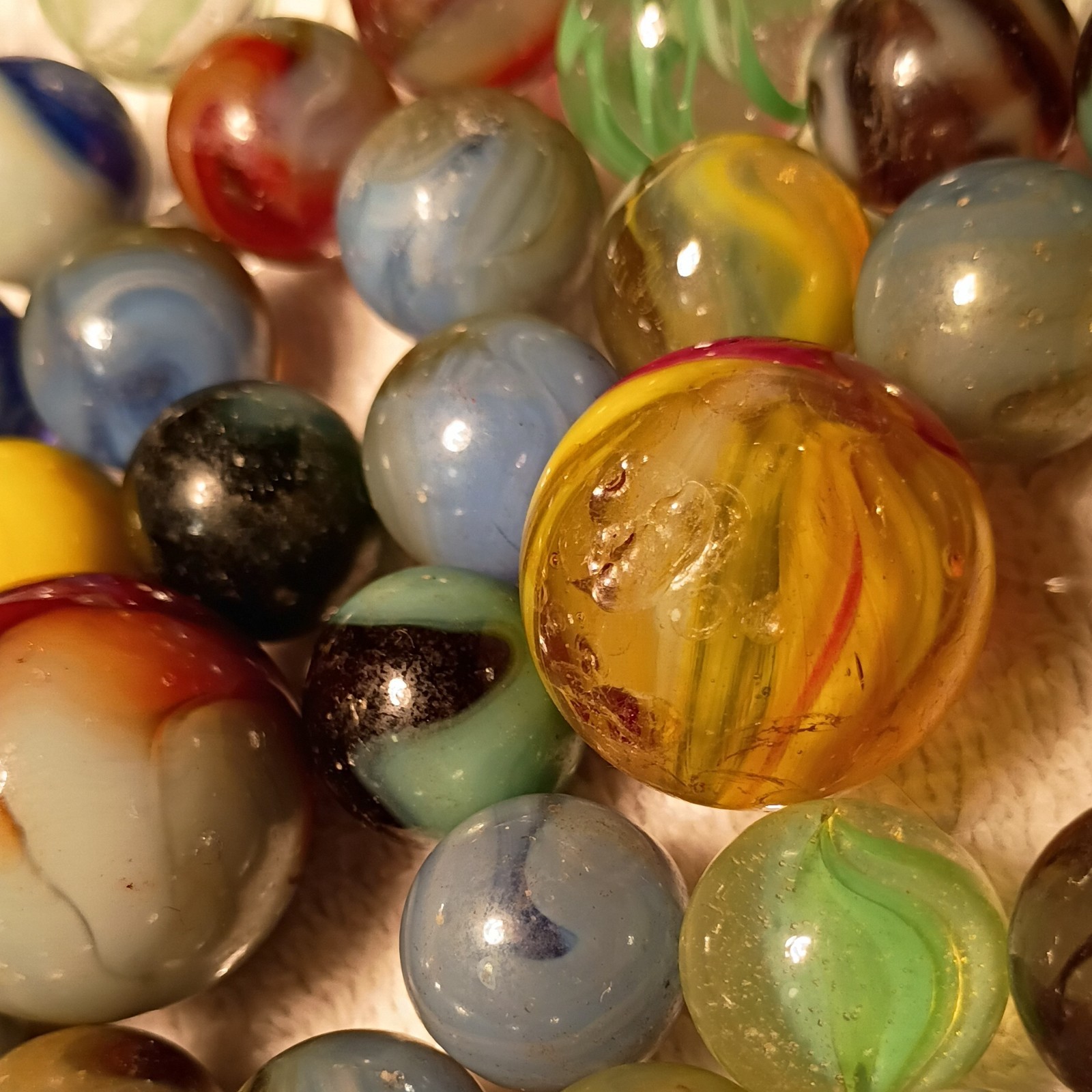 Handmade,Germain, machine,Akro, Vitro Vintage Lot of 50+ MARBLES!! rare! L🤪🤪K!