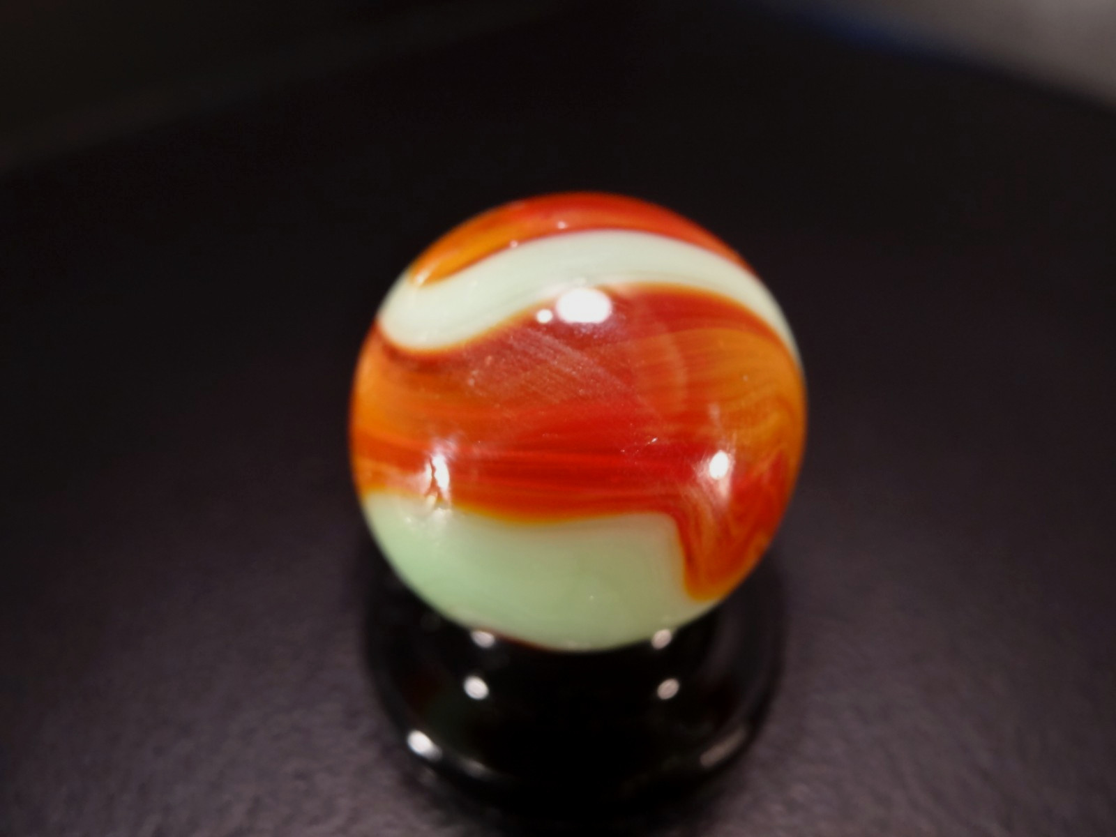 AKRO AGATE Multicolored PISTACHIO-REDWOOD w/Eyelashes UNIQUE 💥