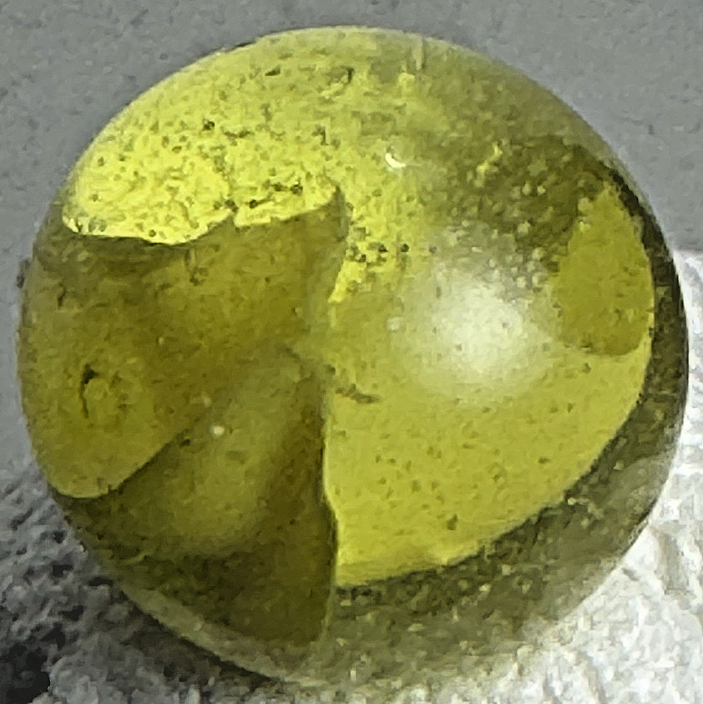 Vintage 1″ Japanese Transitional Cat’s Eye Shooter – 4-Vane Yellow White UV Glow