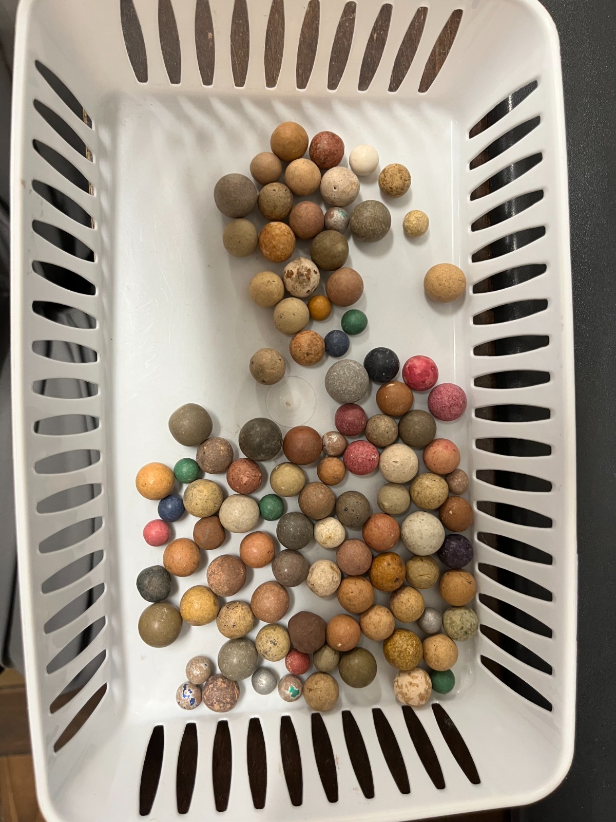 100 ANTIQUE VINTAGE CLAY MARBLES LOT (MULTI COLORED, IRREGULAR SHAPES) 9.71 OZ
