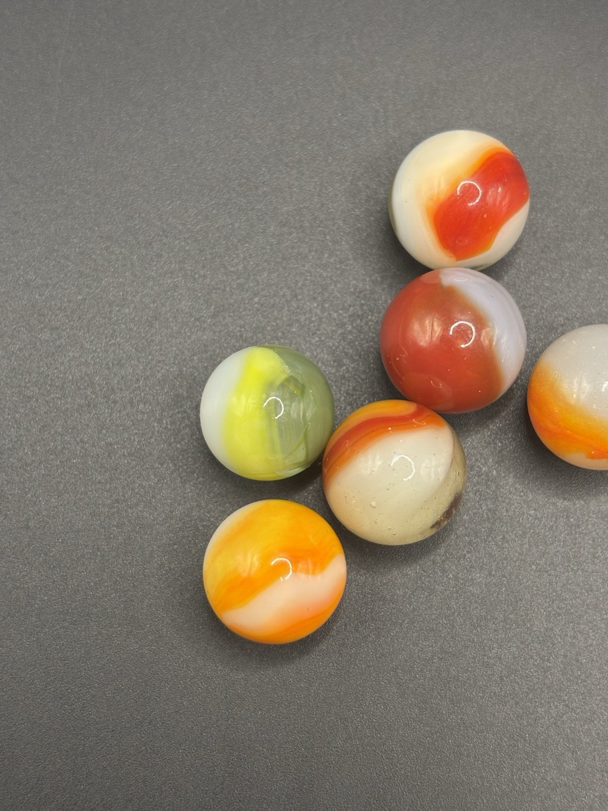 Lot of 5 Vintage Machine Made Swirl Marbles Mixed Colors Akro Marble King?