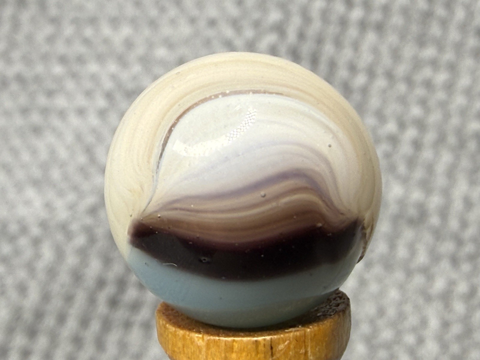 Vitro Agate UV Reactive Tri Lite Marble .63” NM(+)