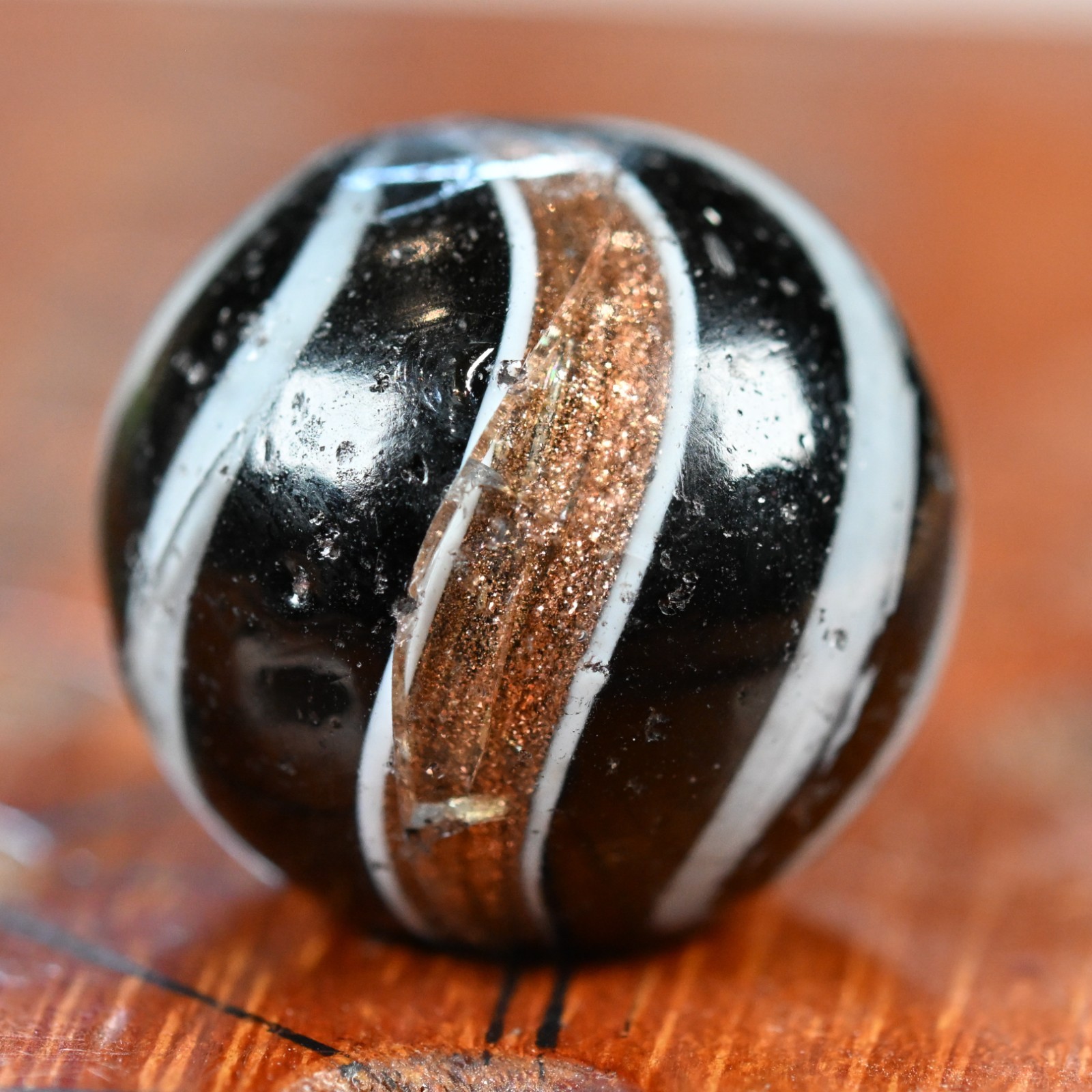 Black Base White Banded Lutz Marble, Handmade 0.82 inch, Near Mint- German S1644