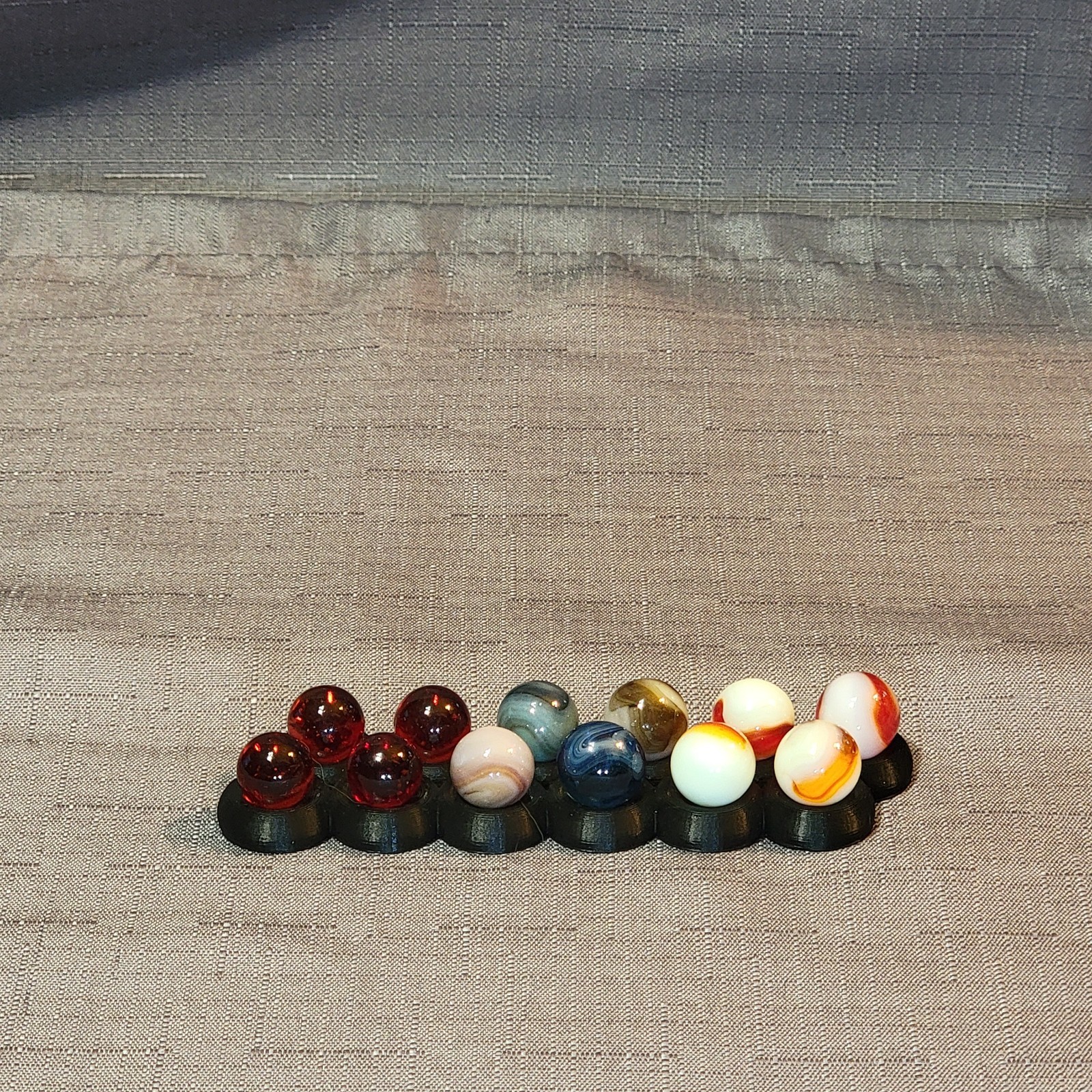 12 Vtg UV Reactive Marbles|Uranium|Cadmium|Cherry Red|Classic Mixed Lot + Stand