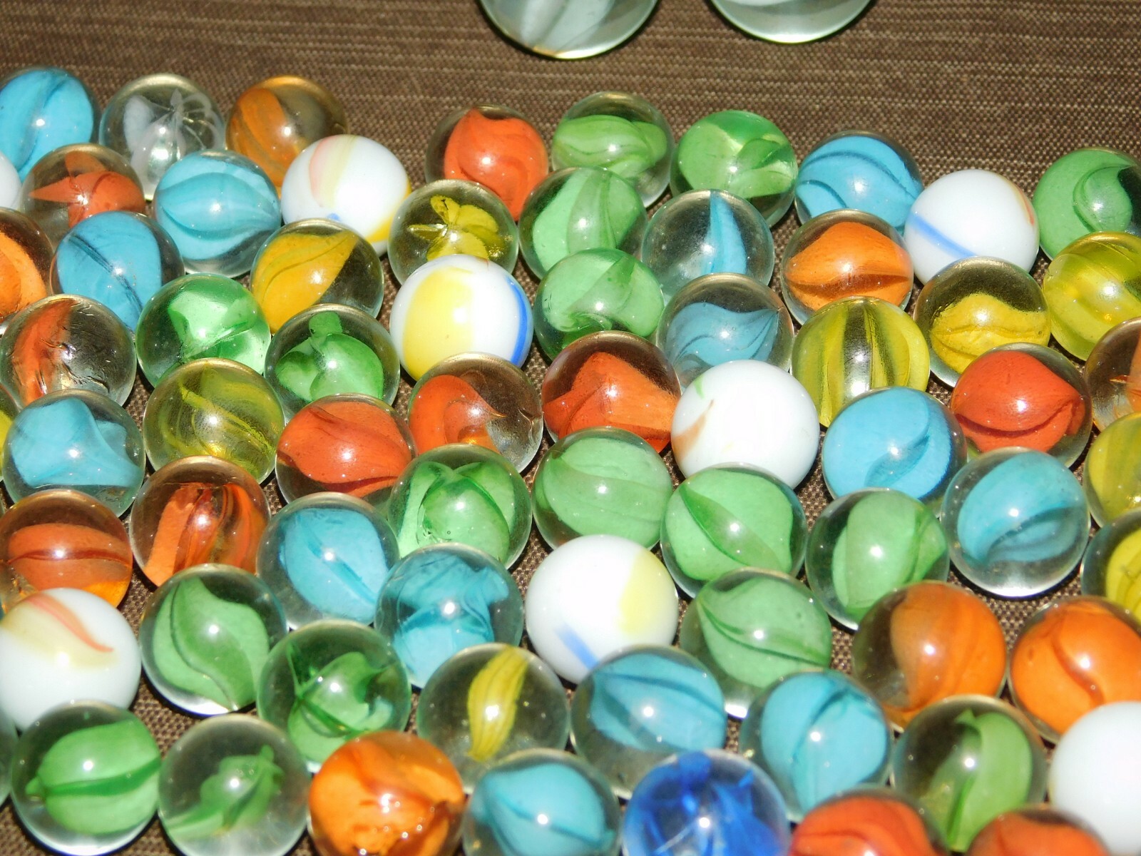 VINTAGE TOY 102 OLD MARBLES LOT