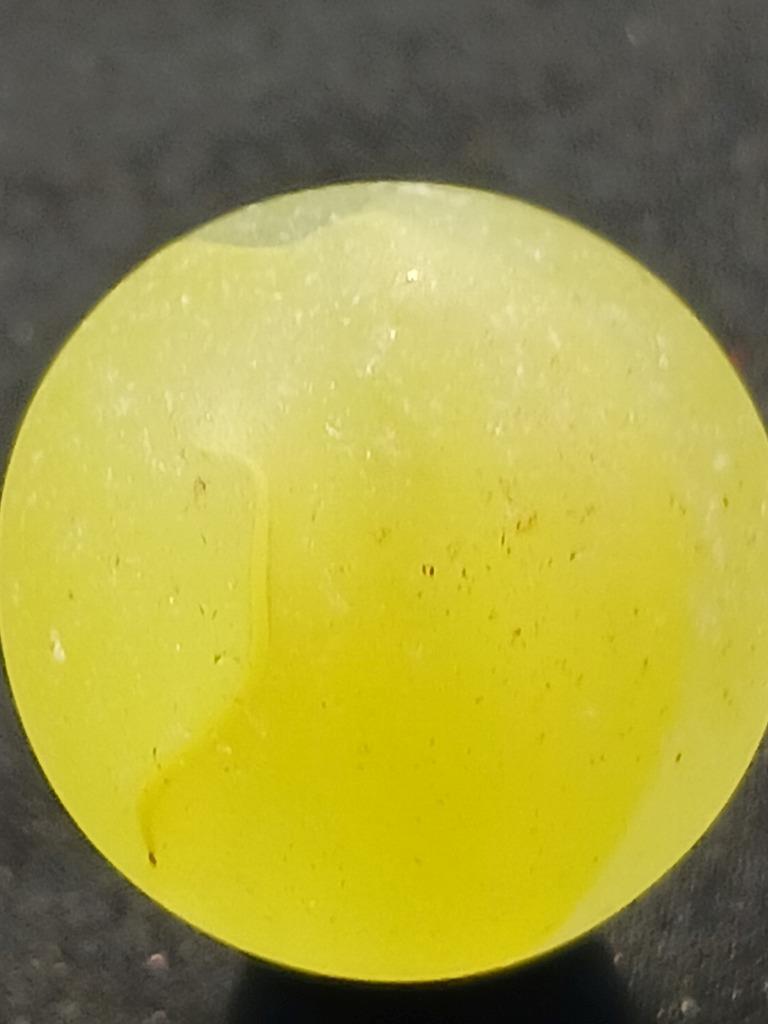Vitro Agate Frosted .86″ 4 Leaf Cat Yellow Shooter N Mint Serious Marble A265