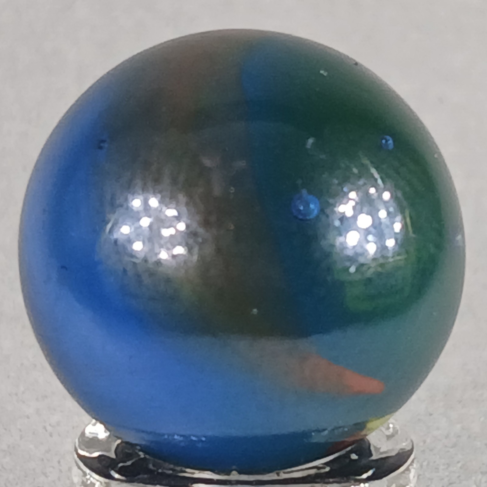 Vacor Iridescent Swirl Marble .62 Inches Near-Mint Condition Combined Shipping