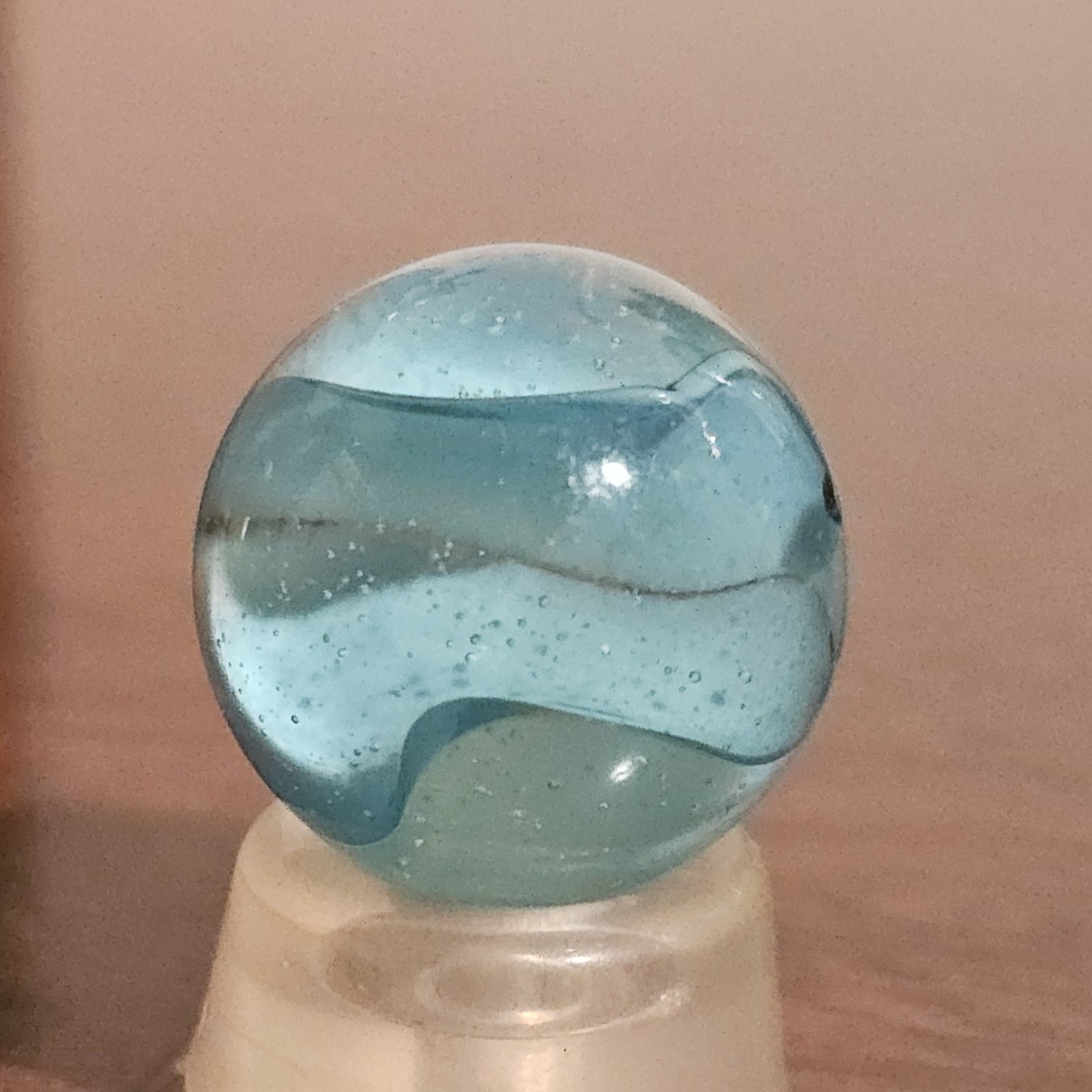 Vintage CE Bogard Blue 4-Lobe Floppy Cats Eye .937 Shooter Marble w Inclusion