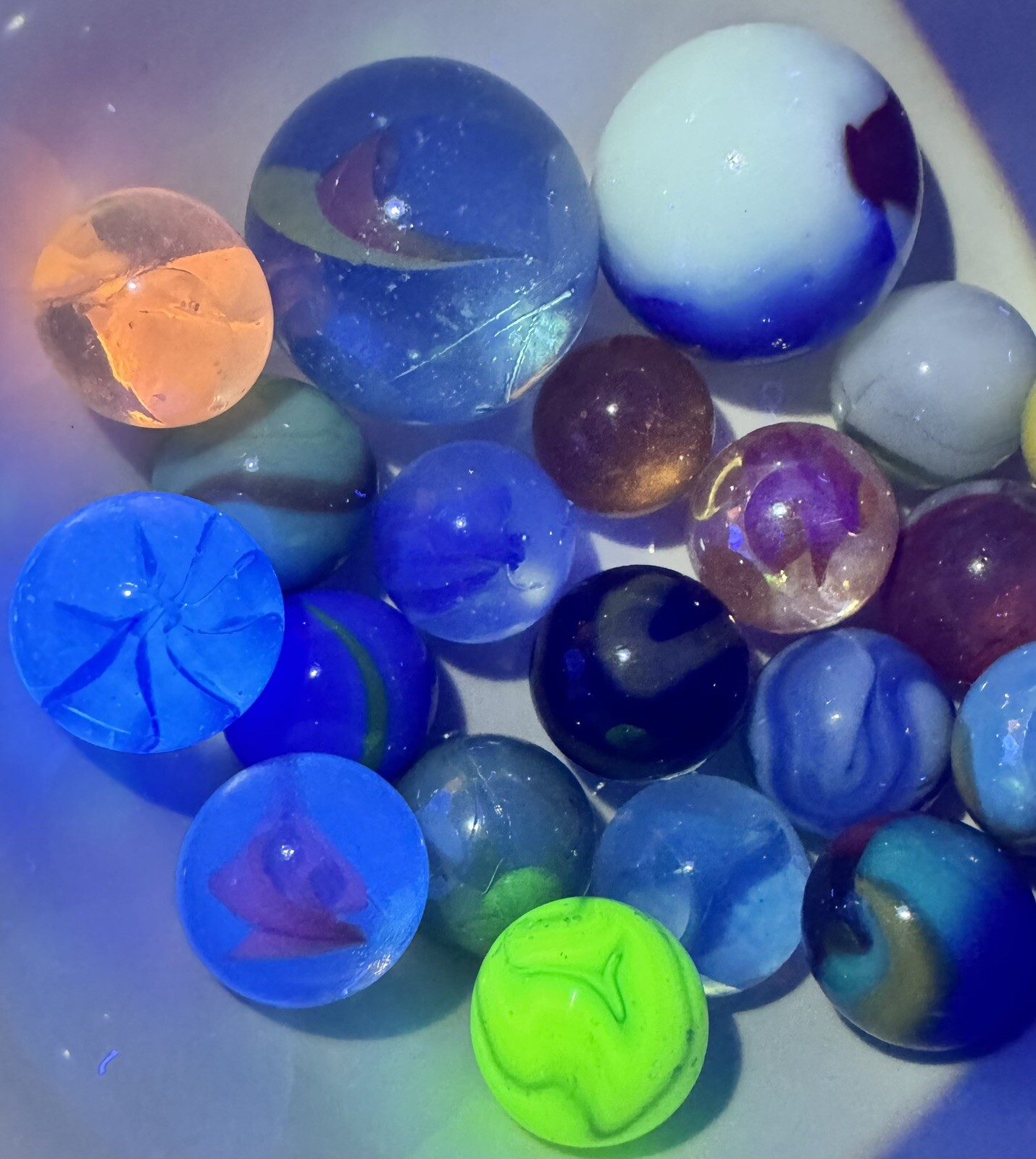 Vintage Marble Lot Of MARBLES UV Reactive Cadmium Uranium Lot #41